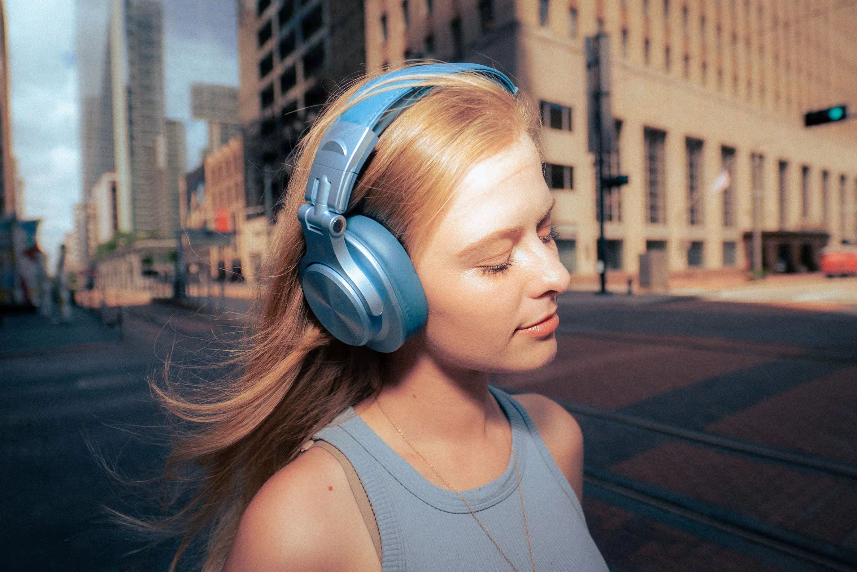 OneOdio® A70 Bluetooth & Wired Headphones, Critically Acclaimed（Sky Blue)